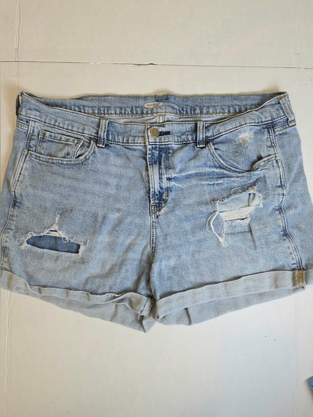 Old Navy Women's Boyfriend Light Distressed Ripped Denim Jean Shorts Sz 14